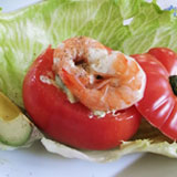 飾り用の海老を乗せます