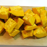 かぼちゃを切ります