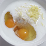 材料を混ぜます