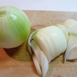 玉ねぎを炒めます