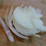 玉ねぎを切ります