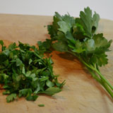 パセリを切ります